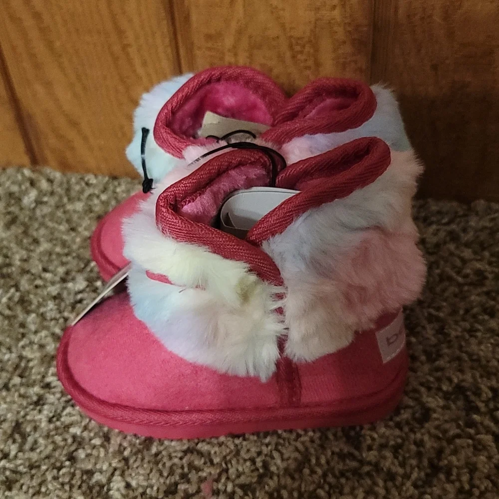 BEBE GIRLS DARK PINK Rainbow faux fur BOOTS: NWT: TODDLER 6